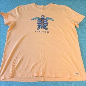 Life Is Good Men's Peach T-Shirt with Turtle Design